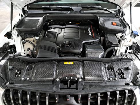 Certified 2025 Mercedes-Benz GLE 53 AMG 4MATIC image 31