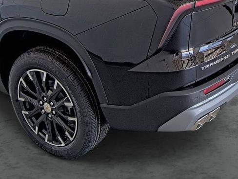 New 2026 Chevrolet Traverse LT w/ Sun and Wheel Package image 9