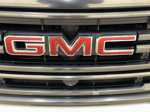 Used 2022 GMC Acadia AT4 w/ Technology Package image 33