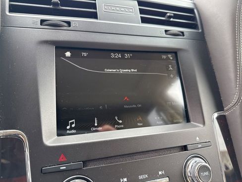 Used 2016 Lincoln Navigator Reserve image 18