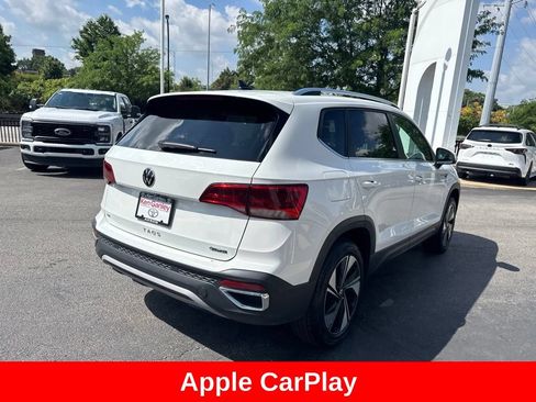 Used 2024 Volkswagen Taos SE AWD/4WD image 6