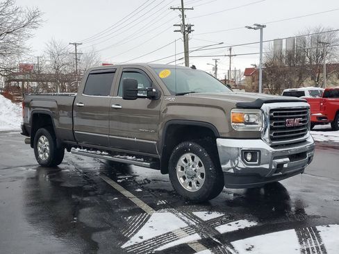 Used 2015 GMC Sierra 3500 SLT w/ Duramax Plus Package image 2