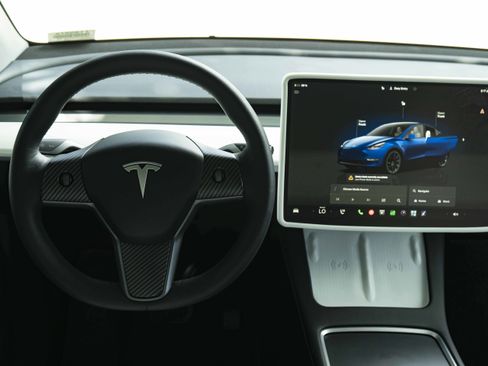 Used 2023 Tesla Model Y Long Range AWD/4WD image 19