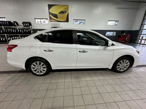 Used 2016 Nissan Sentra SV image 40