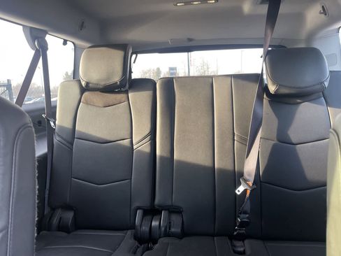 Used 2015 Cadillac Escalade ESV Premium image 10