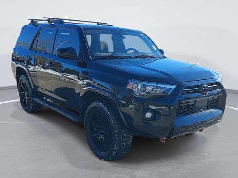 Used 2021 Toyota 4Runner SR5 image 3