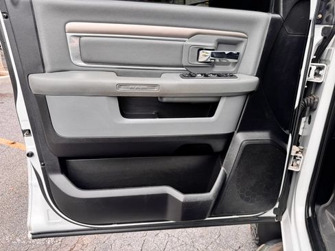 Used 2018 RAM 2500 Big Horn AWD/4WD image 9