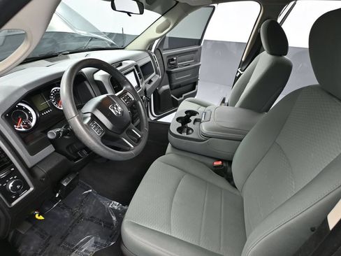 Used 2019 RAM 1500 Express w/ Express Value Package AWD/4WD image 23