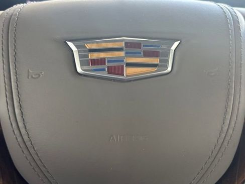 Used 2024 Cadillac Escalade Premium Luxury Platinum AWD/4WD image 13