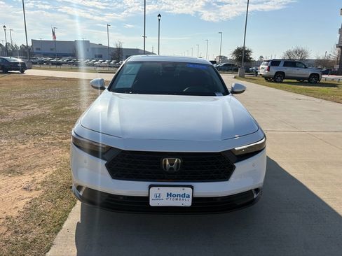 Certified 2023 Honda Accord Touring image 3