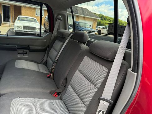 Used 2003 Ford Explorer Sport Trac XLT image 33