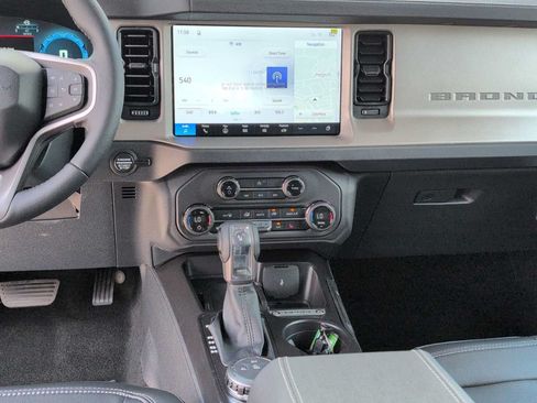 New 2026 Ford Bronco Outer Banks AWD/4WD image 18