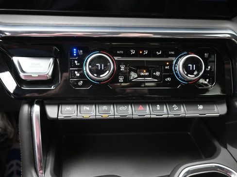 Used 2024 GMC Sierra 1500 Denali Ultimate image 9