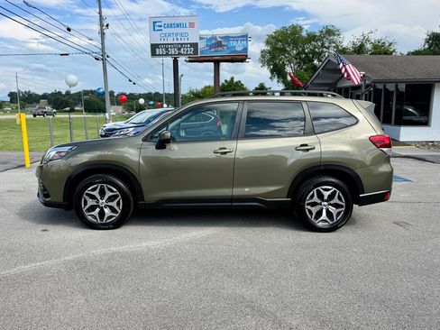 Used 2023 Subaru Forester Premium AWD/4WD image 7