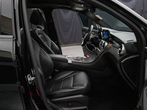 Used 2022 Mercedes-Benz GLC 300 4MATIC image 15