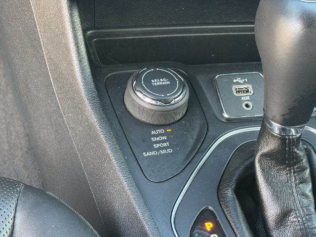 Used 2019 Jeep Cherokee High Altitude AWD/4WD image 21