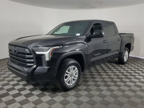 Used 2026 Toyota Tundra SR5 AWD/4WD image 8