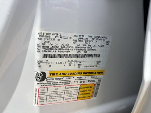 Used 2024 Ford Expedition Limited AWD/4WD image 34