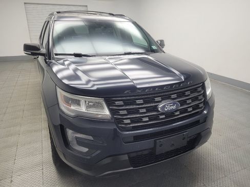 Used 2017 Ford Explorer XLT w/ Equipment Group 202A image 14