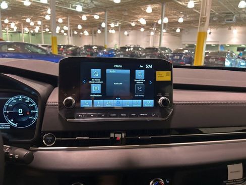 New 2025 Mitsubishi Outlander SE image 15