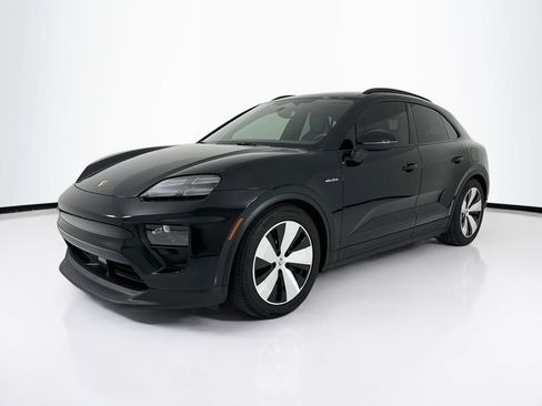 Used 2025 Porsche Macan Electric RWD image 1