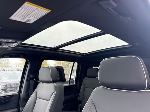 New 2026 GMC Yukon XL Elevation w/ Elevation Premium Package image 23