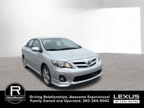 Used 2013 Toyota Corolla S image 4