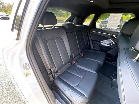 Used 2025 Audi Q3 2.0T Premium AWD/4WD image 16
