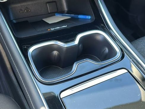 Used 2024 Chevrolet Traverse LT image 18