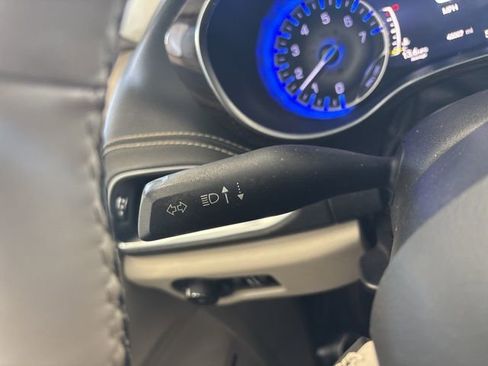 Used 2021 Chrysler Pacifica Limited w/ Premium & Safety Sphere Group AWD/4WD image 38