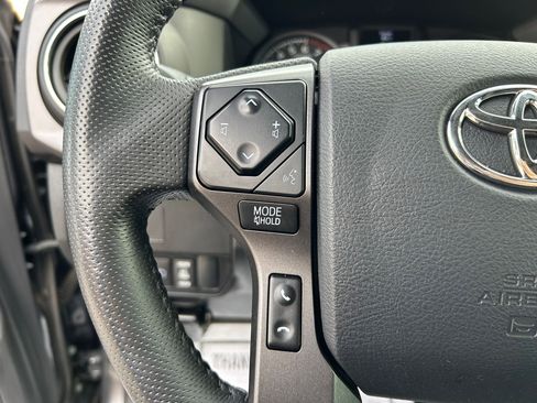 Used 2023 Toyota Tacoma TRD Off-Road AWD/4WD image 15