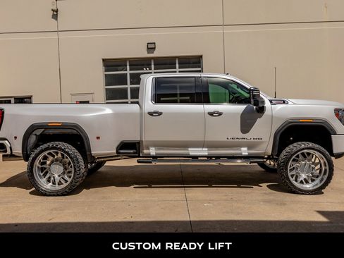 Used 2023 GMC Sierra 3500 Denali w/ Denali Ultimate Package image 10