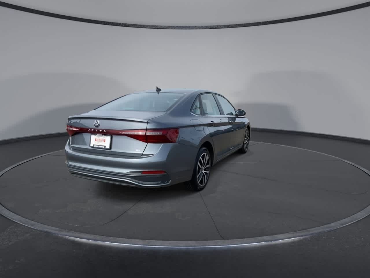 Used 2025 Volkswagen Jetta SE FWD image 8