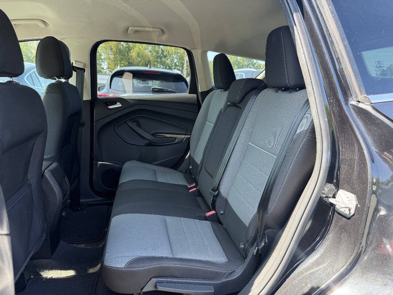 Used 2014 Ford Escape SE FWD image 10