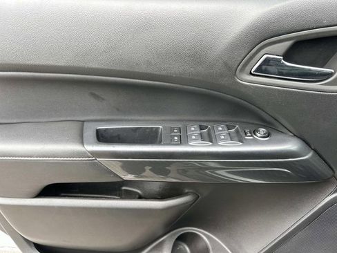 Used 2022 GMC Canyon AT4 image 28