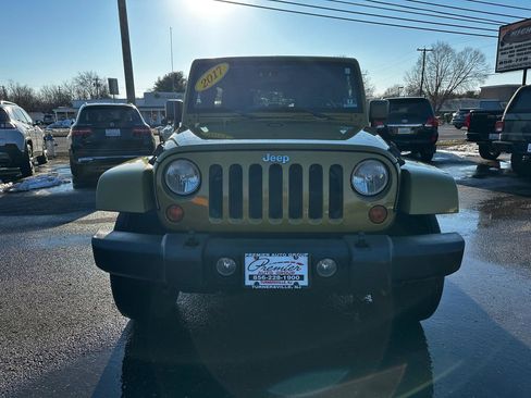 Used 2007 Jeep Wrangler Unlimited Sahara image 2