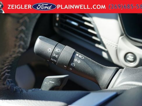 Used 2023 Subaru Outback Premium AWD/4WD image 25