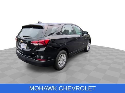 Used 2023 Chevrolet Equinox LS AWD/4WD image 8
