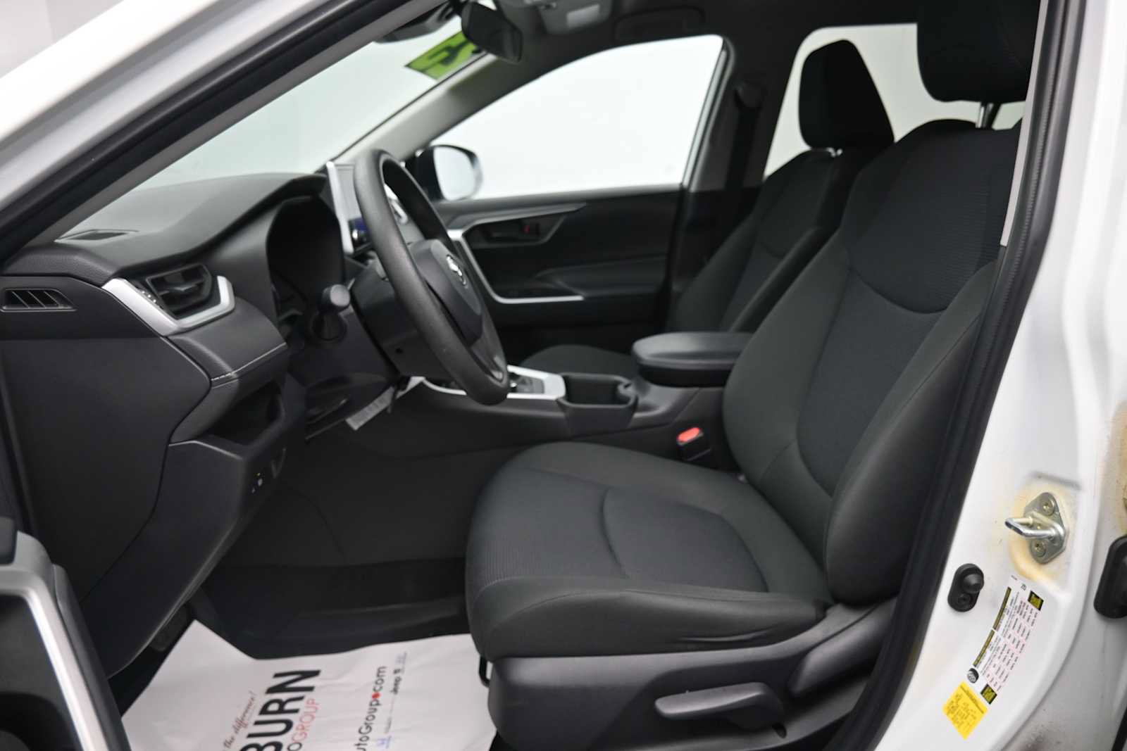 Used 2023 Toyota RAV4 LE AWD/4WD image 12