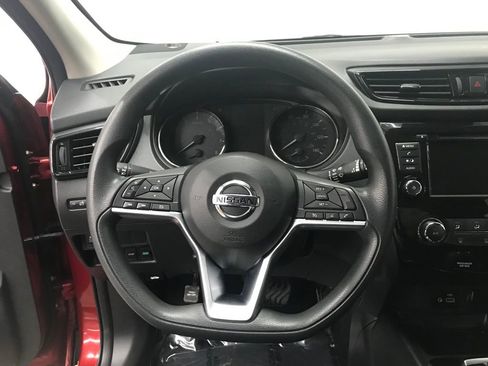 Used 2021 Nissan Rogue Sport S image 13