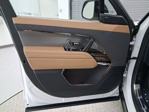 New 2026 Land Rover Range Rover Sport SE image 19