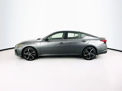 Used 2024 Nissan Altima 2.5 SR FWD image 4