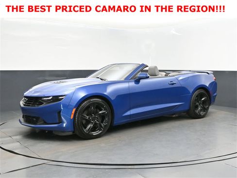 Used 2022 Chevrolet Camaro LT w/ Technology Package image 3