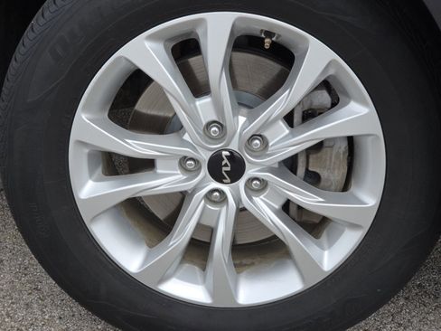 Used 2022 Kia Telluride LX AWD/4WD image 10