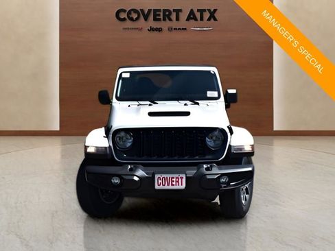 New 2025 Jeep Gladiator Sport image 8