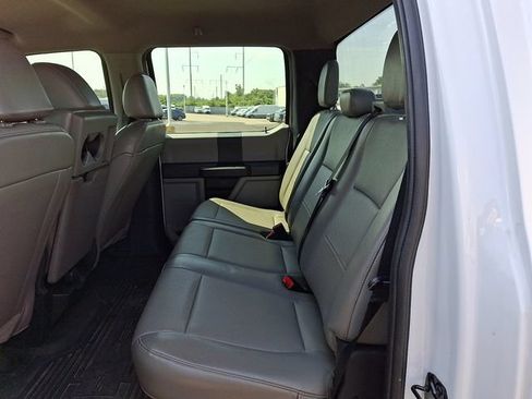 Certified 2022 Ford F550 4x4 Crew Cab Super Duty w/ Power Equipment Group image 10