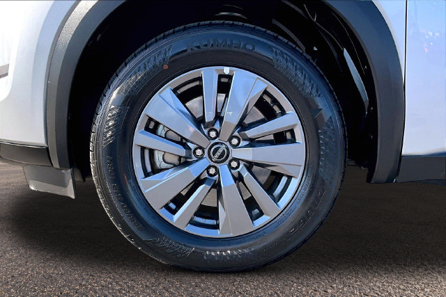Certified 2024 Nissan Pathfinder SV FWD image 31