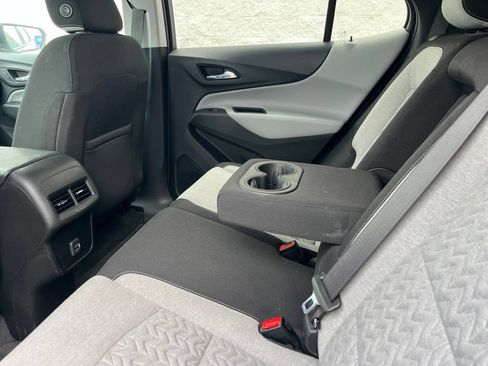 Used 2022 Chevrolet Equinox LS AWD/4WD image 23