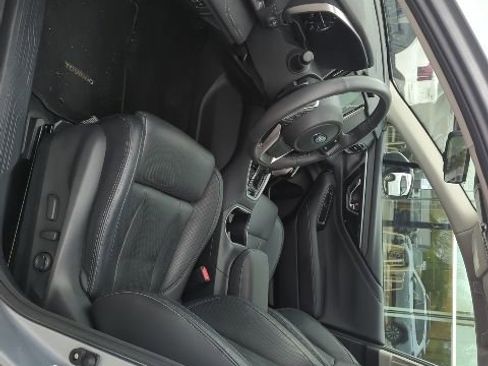 Used 2023 Subaru Outback Touring AWD/4WD image 6