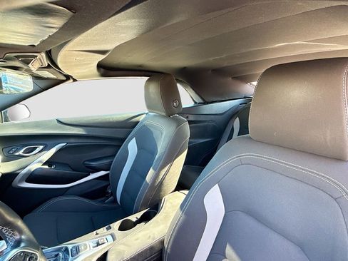 Used 2019 Chevrolet Camaro LT image 25